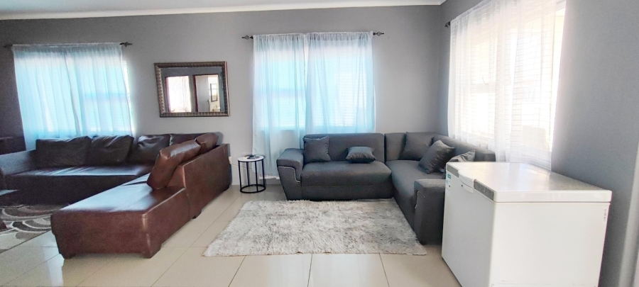 5 Bedroom Property for Sale in Franskraal Western Cape